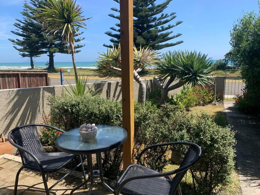 Beach Front Apartment Ohope Extérieur photo