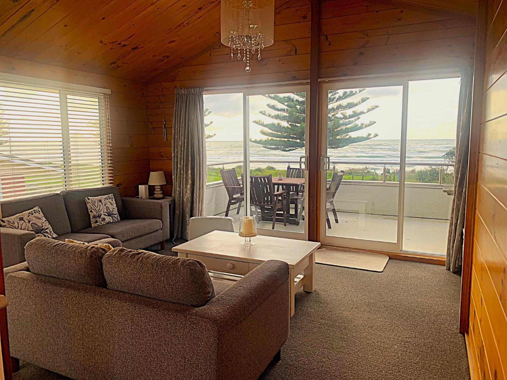 Beach Front Apartment Ohope Extérieur photo